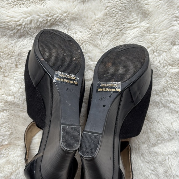 GUESS Black Peep Toe Wedge Heels –Chic Comfort with a Bold Edge Size 5.5 - Picture 10 of 12